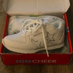 Ion cheer shoes